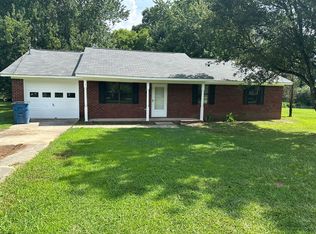 73 Lavaughn Dr, Albertville, AL 35950