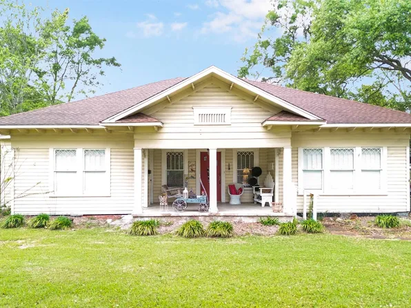 720 S 6th St, Silsbee, TX 77656