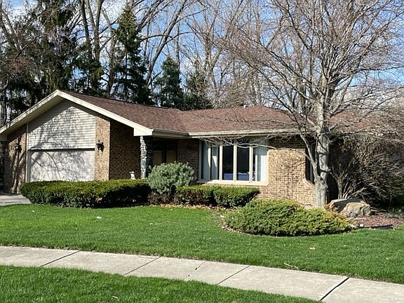 4th image of 9907 Mansfield Ave