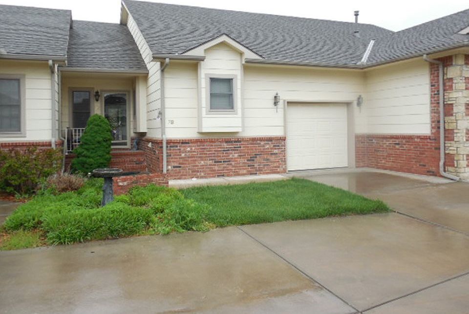 Andover Condo...Come Join Our Neighborhood