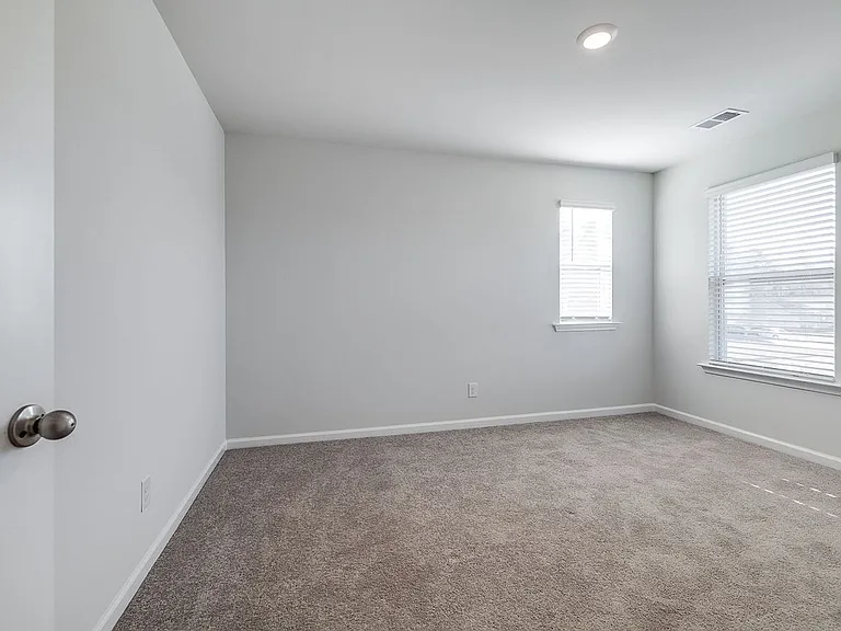 102 Spillway Ct — Photo 30