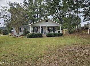 7168 Gunter Rd, Walnut Grove, MS 39189