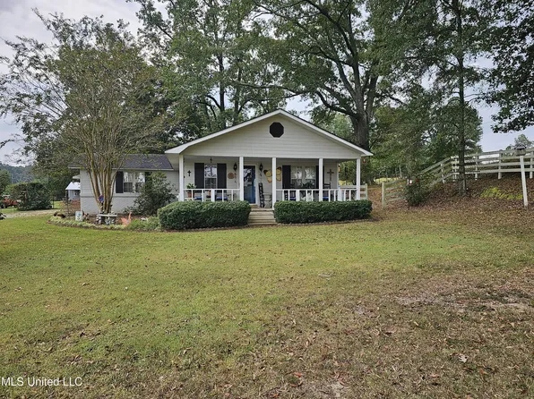 7168 Gunter Rd, Walnut Grove, MS 39189