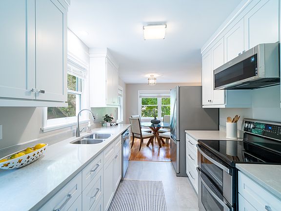 Kitchen & Dining Room