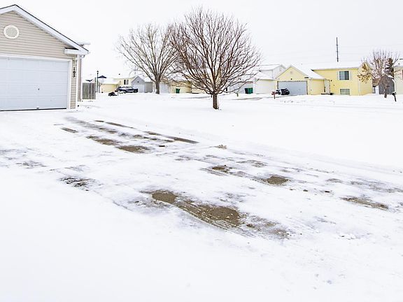 4th image of 105 Evergreen Cir
