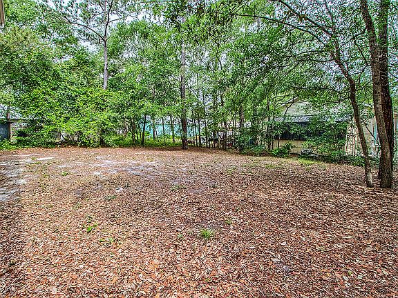 4th image of 602 W Oak Island Dr #W