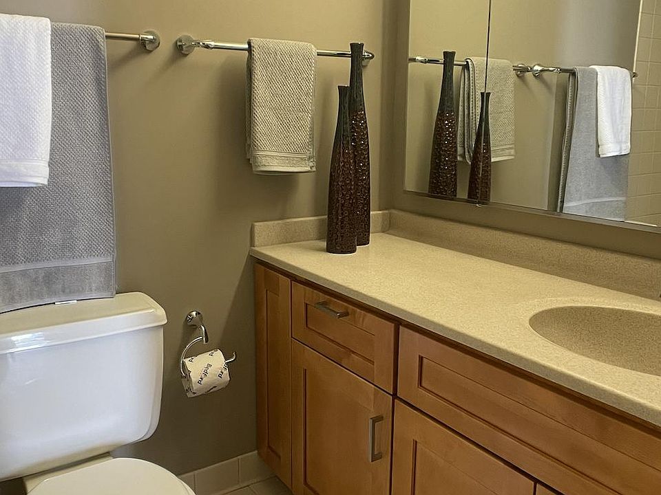 1st image of 235 E Wacker Dr #4709