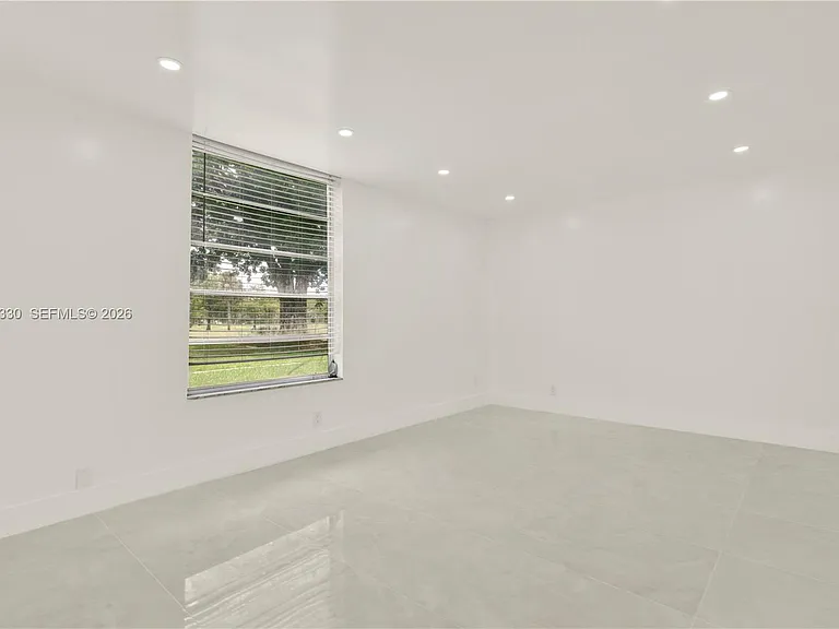 8320 Sands Point Blvd #M107 — Photo 22
