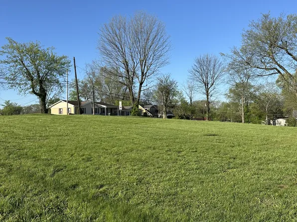416 E Bledsoe St, Gallatin, TN 37066