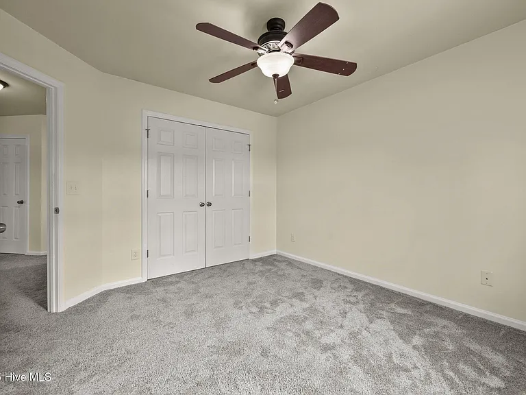 1004 Summerfield Ct — Photo 14