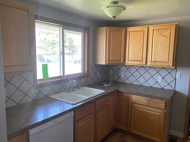 529 N Earl Rd — Photo 3