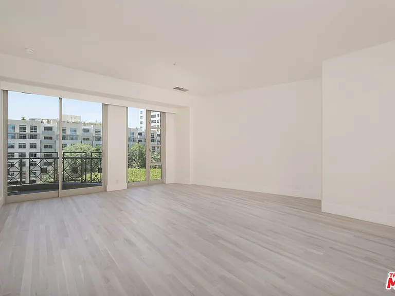 10580 Wilshire Blvd #4NE — Photo 9