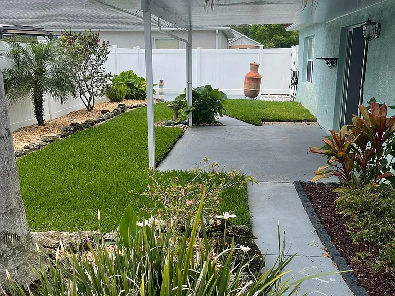 465 Island View Cir — Photo 7