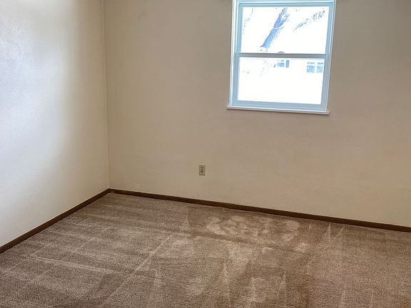 5th image of 1422 Gardenette Dr #3