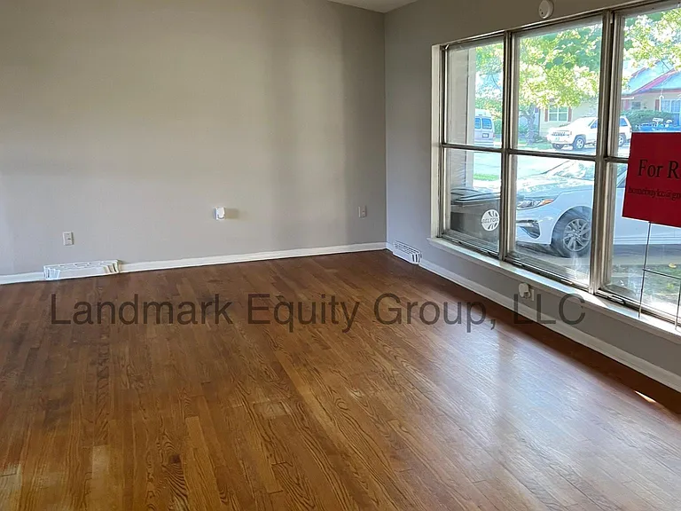 402 Whisper Ln — Photo 5