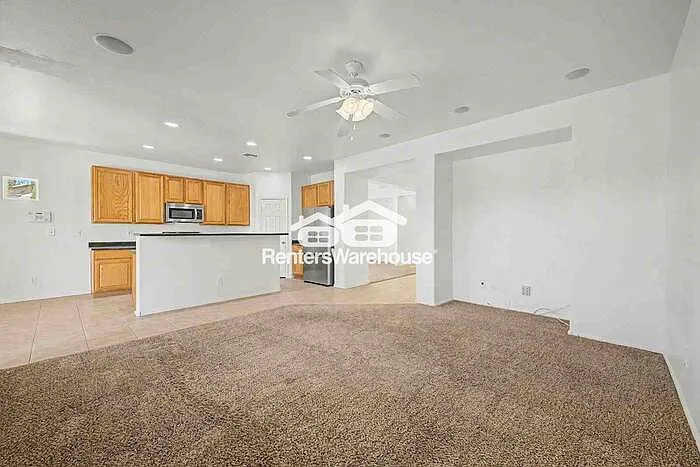 10960 N 162nd Ln — Photo 5