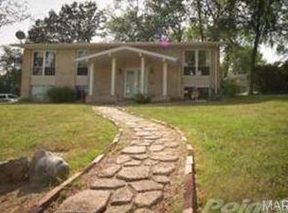 100 Timka Dr, Ballwin, MO 63011