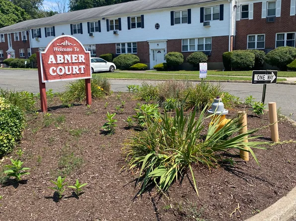 86 Abner Ct Unit A, Bridgeport, CT 06606