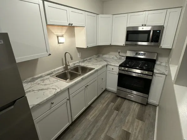 637 Green Bay S #5, Racine, WI 53406