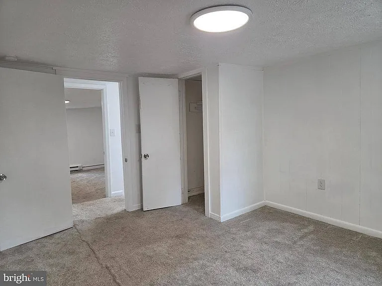 233 Kern St — Photo 10