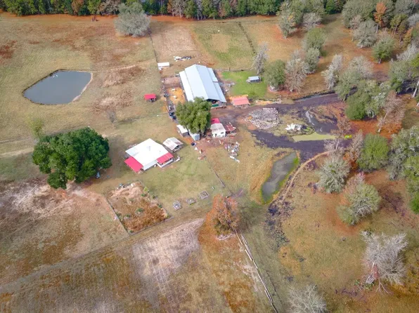 750 Copperhead Ln, Midway, GA 31320