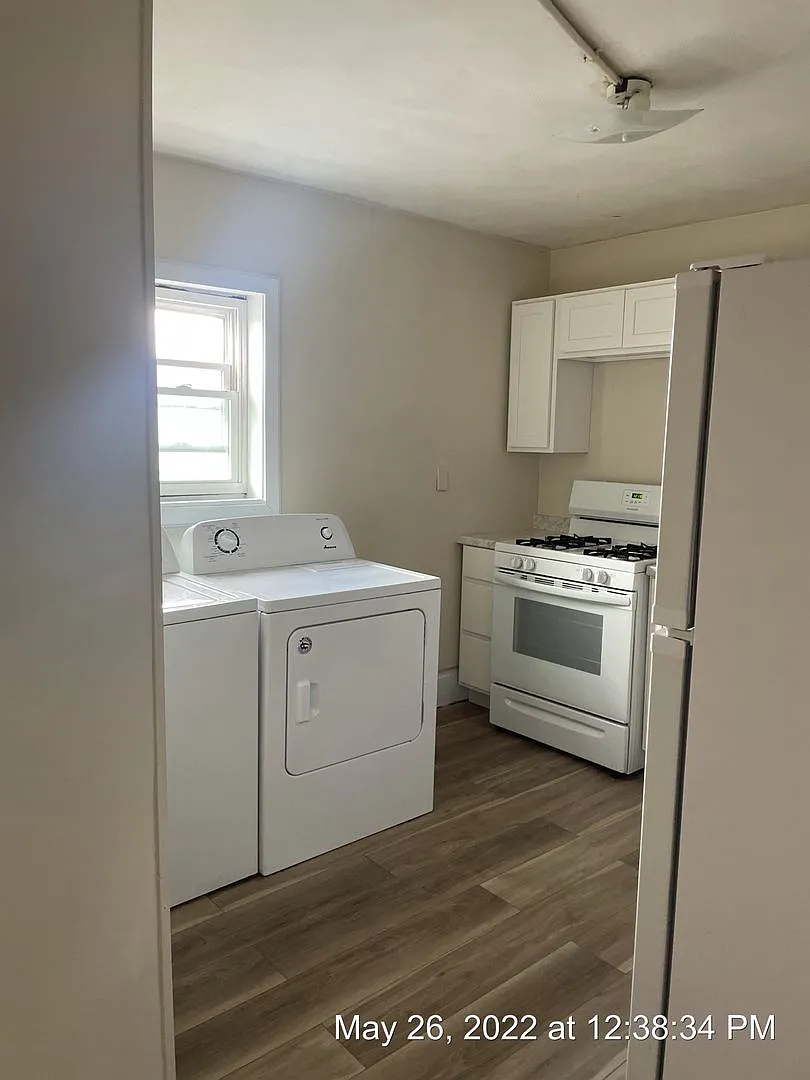 515 Locust — Photo 2