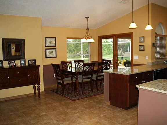 4th image of 388 Glen Abbey Ln