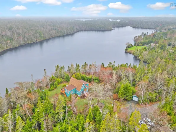 11028 Highway 7, Lake Charlotte, NS B0J 1W0