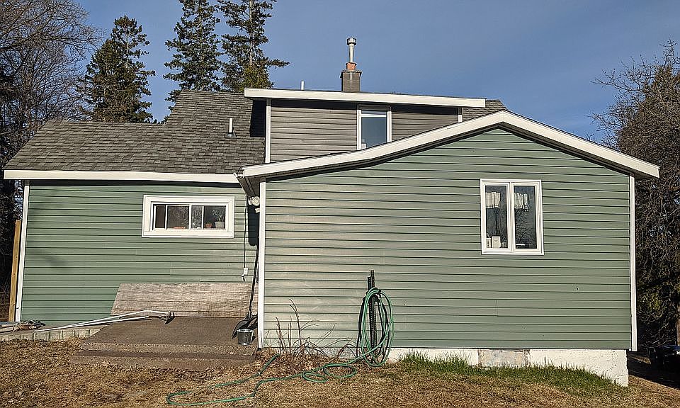 house entrance opposite road