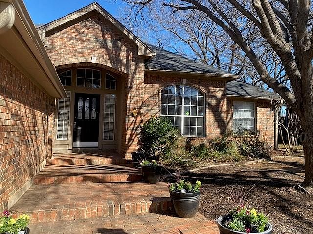 1st image of 2671 Creekside Way