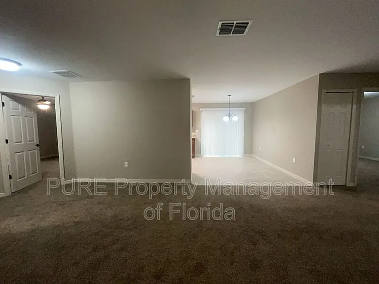 8819 SW 132nd Ln — Photo 6