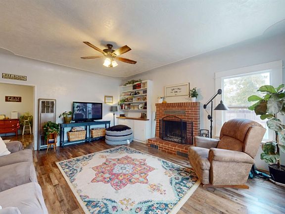 2nd image of 219 S Elm Ave