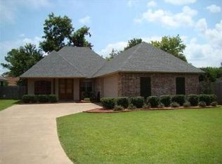 6021 Pepper Tree Dr, Alexandria, LA 71303