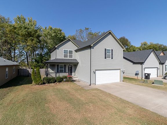 2nd image of 572 Falkland Cir