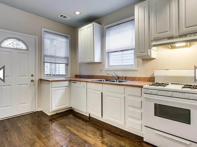 506 N May St #2 — Photo 6