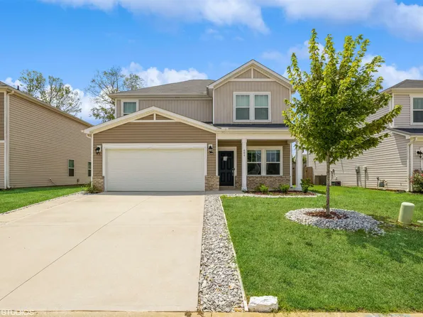 689 Grays Creek Rd, Spartanburg, SC 29303