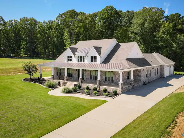 4117 Mountain Valley Rd, Decatur, AL 35603