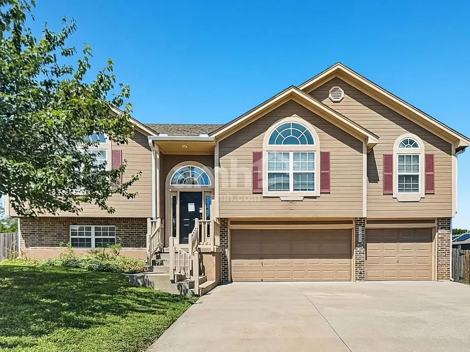 2188 E Sierra Dr
