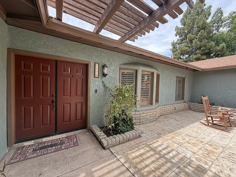 1120 S Hereford Ave — Photo 4