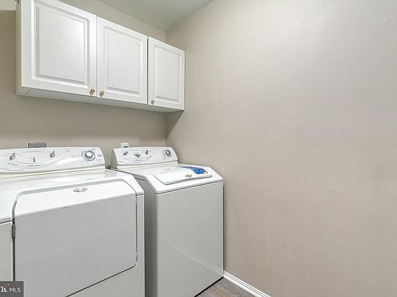 Laundry room off kitchen