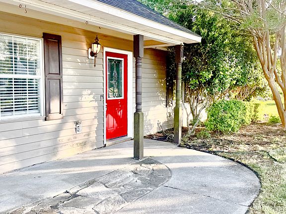 2nd image of 130 Parnell Rd