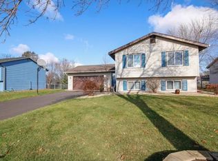 751 95th Ln NE, Blaine, MN 55434