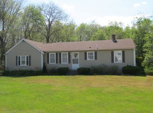 15 Angell Ln, North Scituate, RI 02857