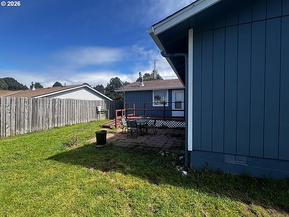 4th image of 29760 Shore Pine Ln