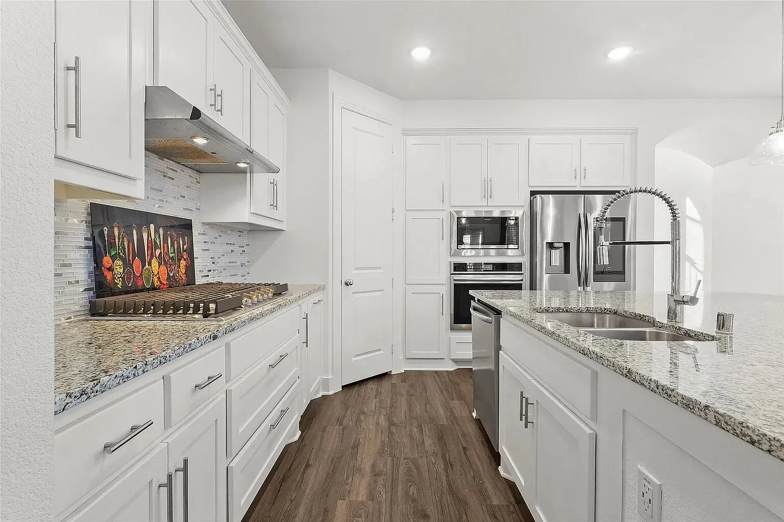 4 bed, 3.0 bath, 2297 sqft, $3,750 — Photo 2