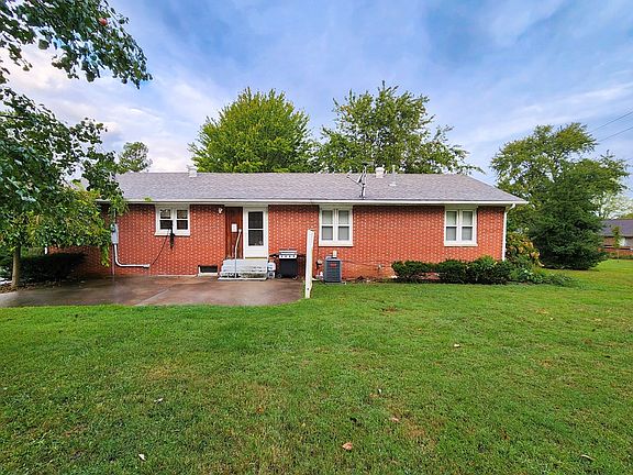 3rd image of 50 Hillside Dr