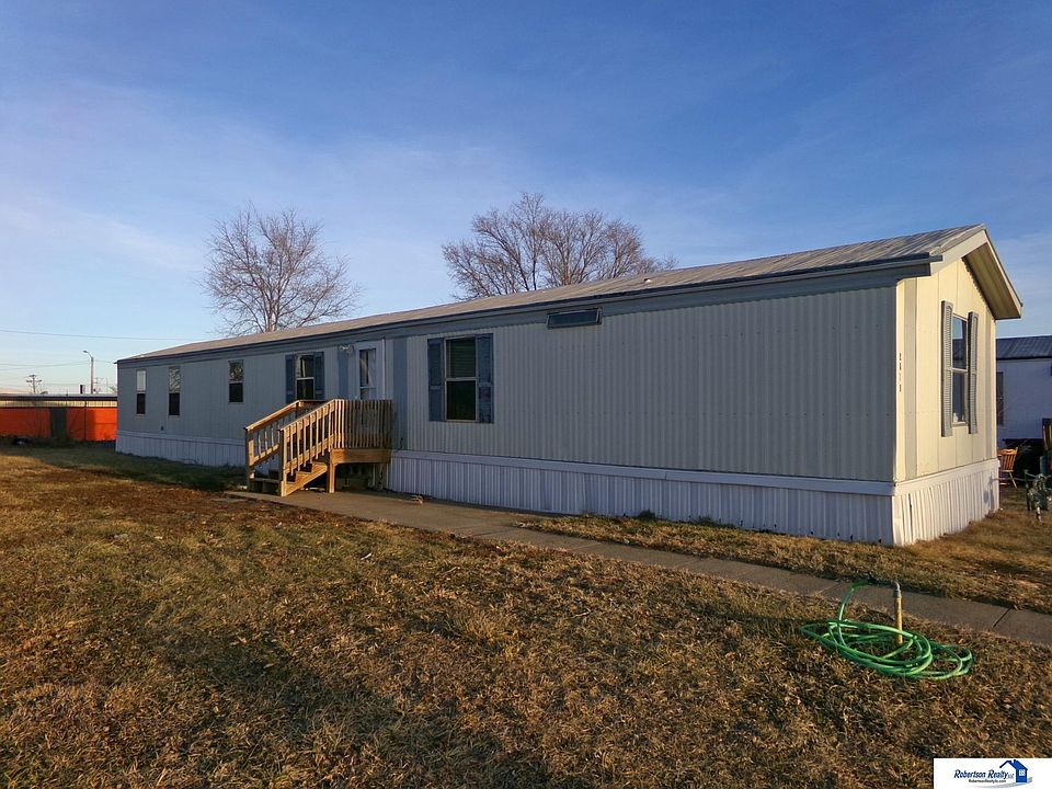 1st image of 2418 Arapahoe Trl