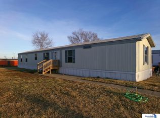2418 Arapahoe Trl, Beatrice, NE 68310