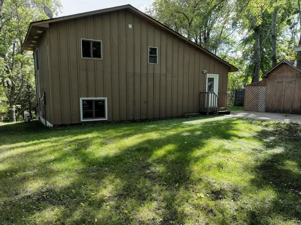 57963 226th St, Litchfield, MN 55355