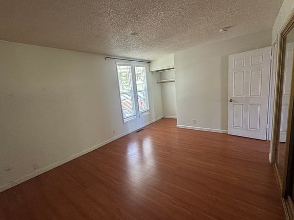 5th image of 5637 Chestnut Cmn